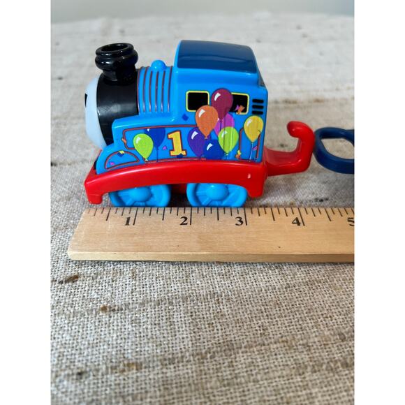 Thomas & Friends Birthday Cake Wish Thomas Complete Set Tested and Working 2016 - Picture 12 of 16